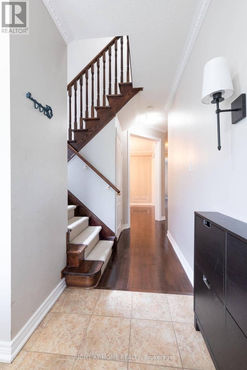 182 Maurier Boulevard — photo 16 of 37