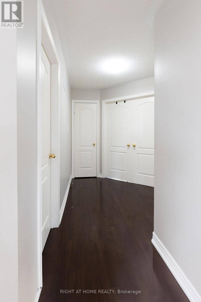 182 Maurier Boulevard — photo 31 of 37