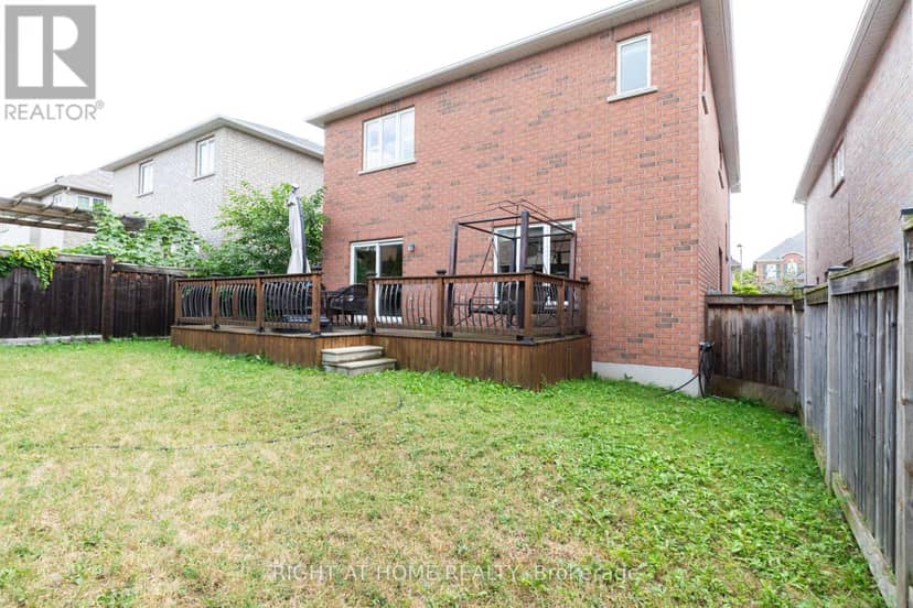 182 Maurier Boulevard — photo 36 of 37