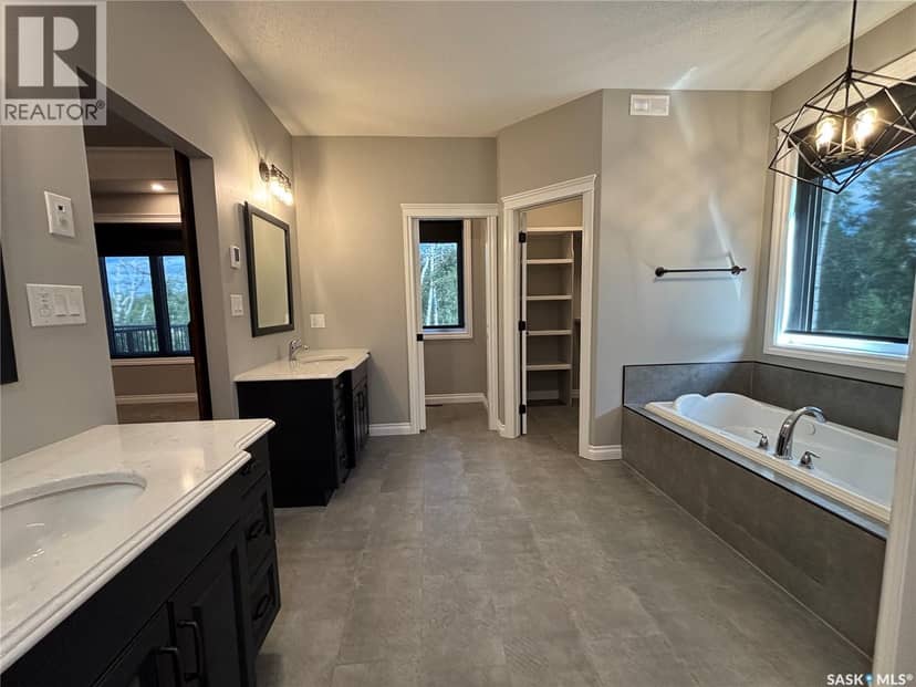 214 Hillside DRIVE — photo 17 of 40