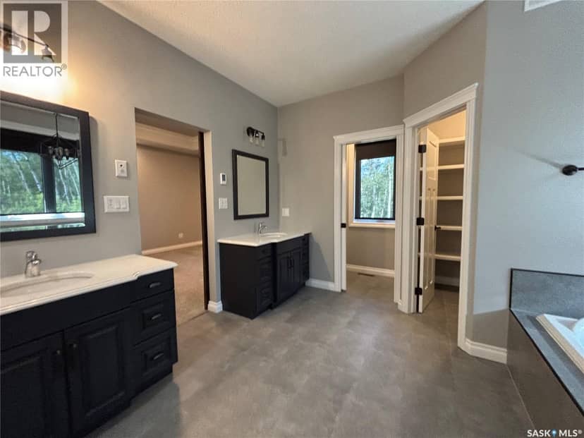 214 Hillside DRIVE — photo 19 of 40