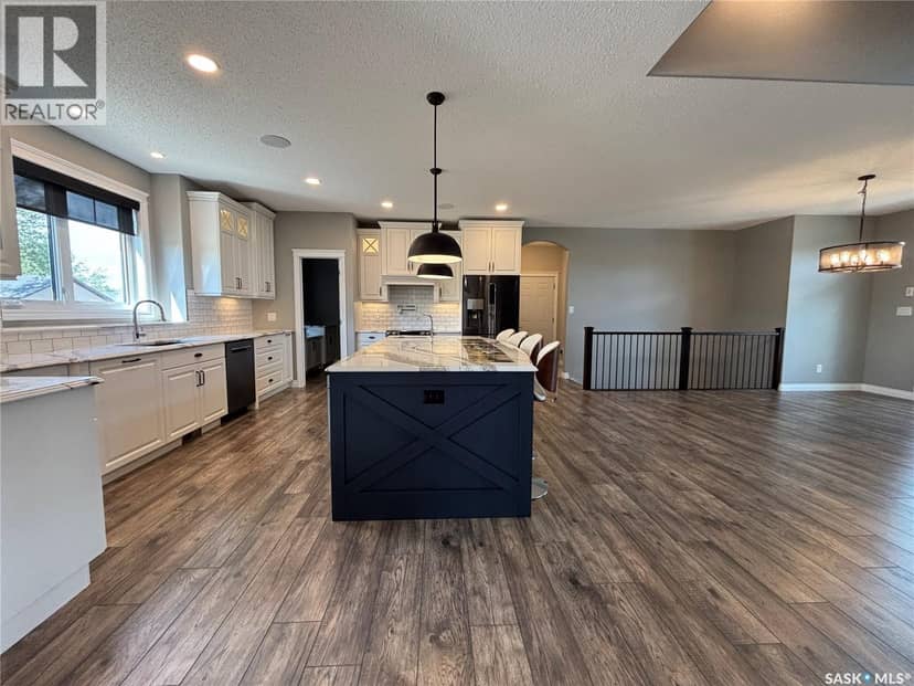 214 Hillside DRIVE — photo 12 of 40