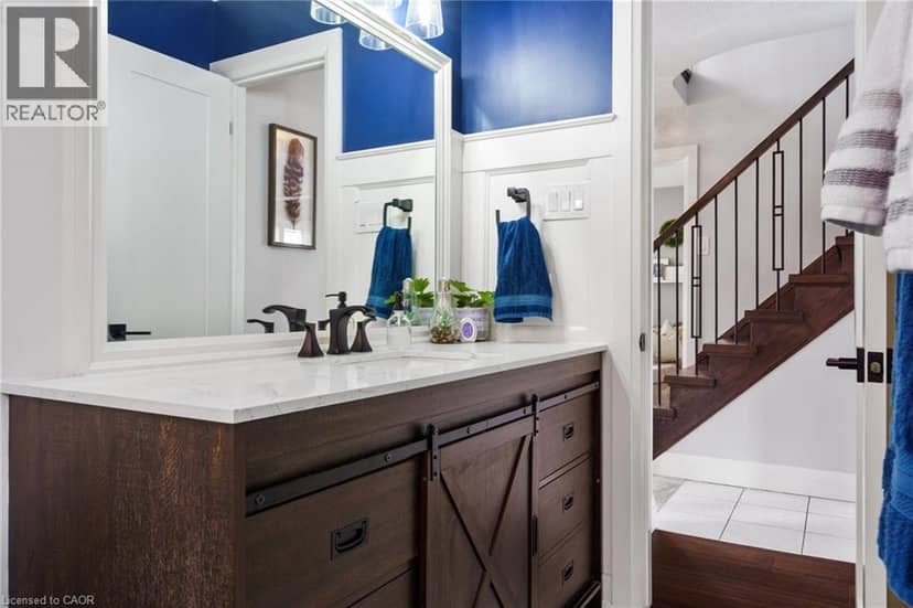 213 FELLOWES Crescent — photo 19 of 40