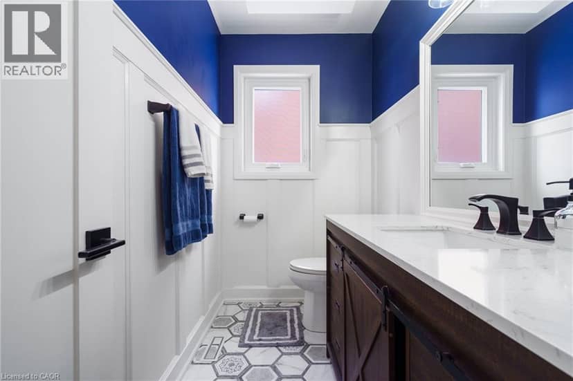 213 FELLOWES Crescent — photo 20 of 40