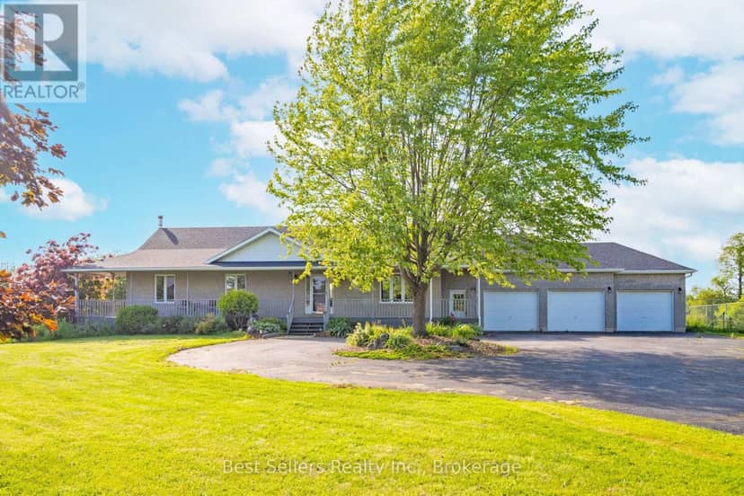 14 Pioneer Ridge Court, Essa