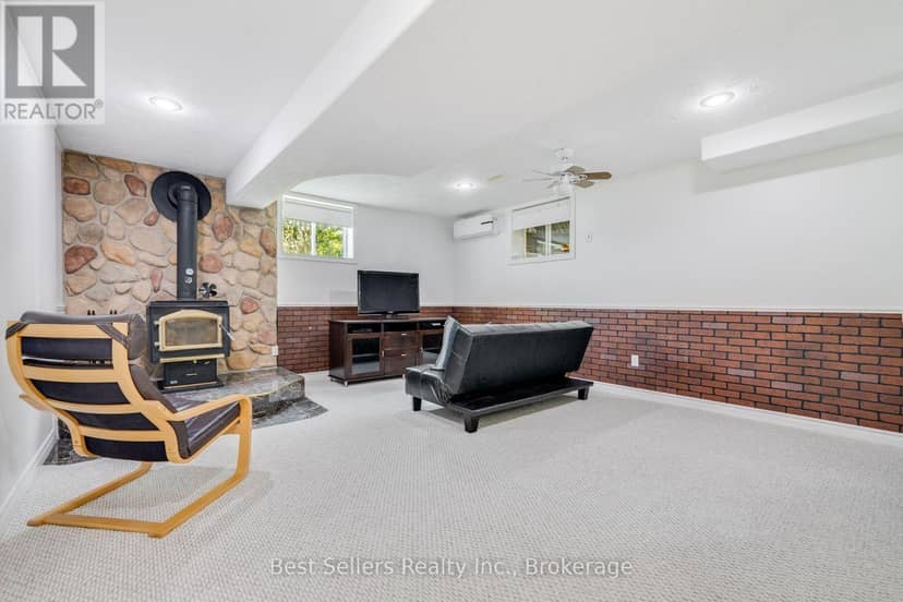 14 Pioneer Ridge Court — photo 29 of 40