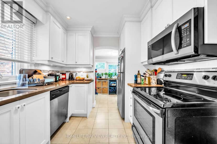 131 Heddington Avenue — photo 10 of 40