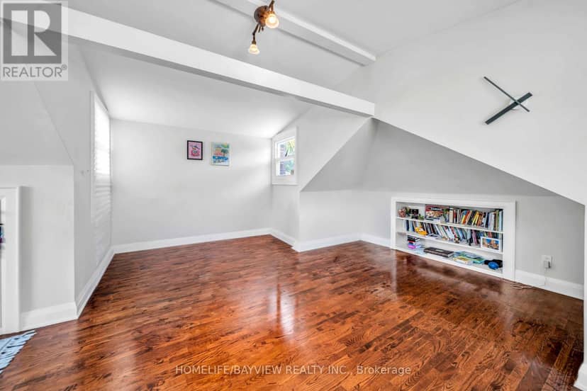 131 Heddington Avenue — photo 16 of 40