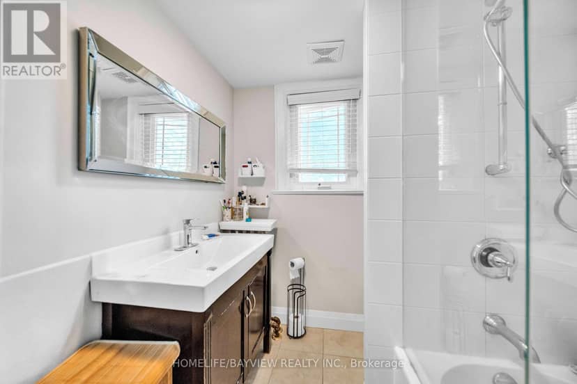 131 Heddington Avenue — photo 23 of 40