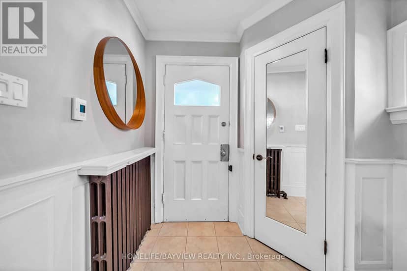 131 Heddington Avenue — photo 3 of 40