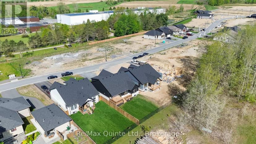 13 Deerview Drive — photo 9 of 12