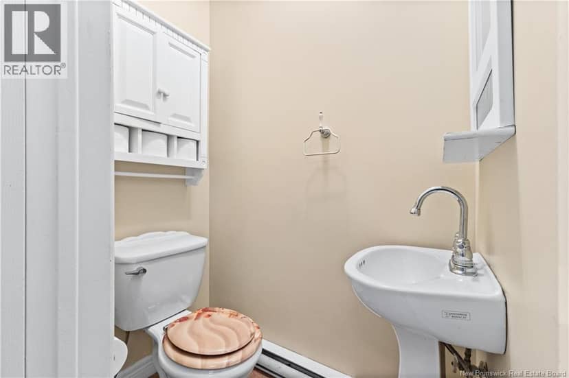 429 Beauport Street — photo 11 of 33