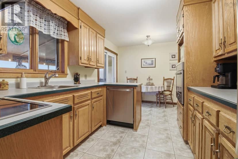 123 Trout Lake Road — photo 11 of 40