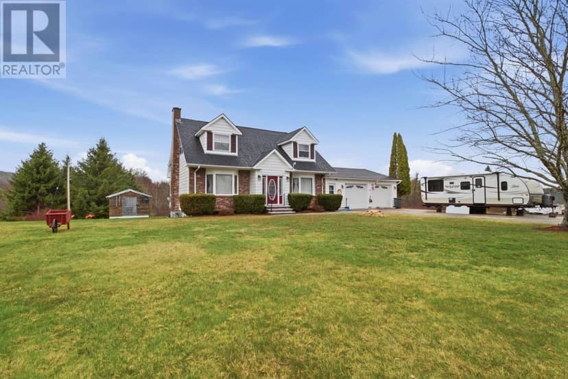 123 Trout Lake Road, Lawrencetown, photo 2