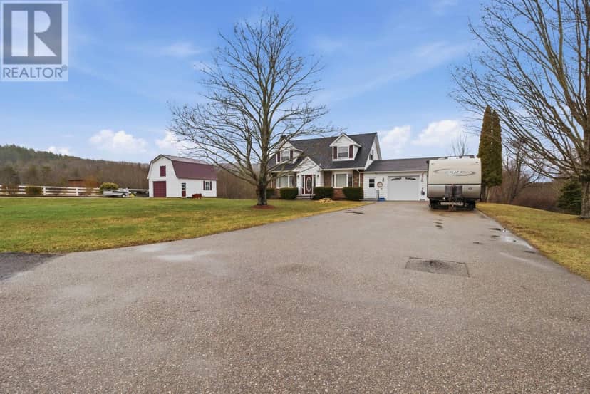 123 Trout Lake Road, Lawrencetown, photo 3