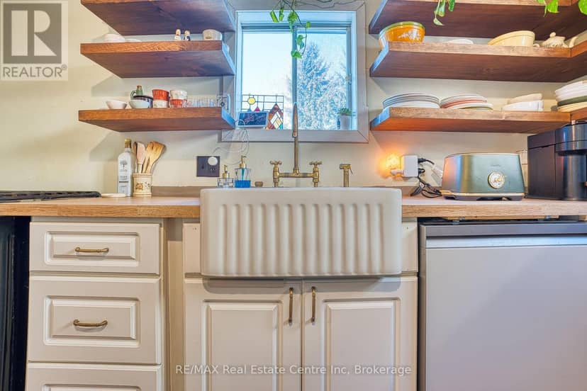 34 Wellington Street — photo 15 of 37