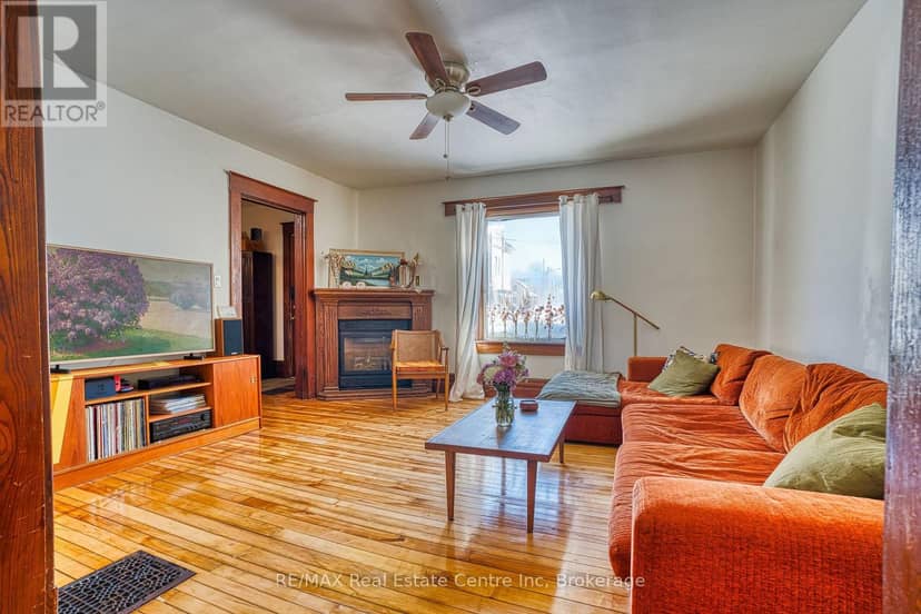 34 Wellington Street — photo 9 of 37