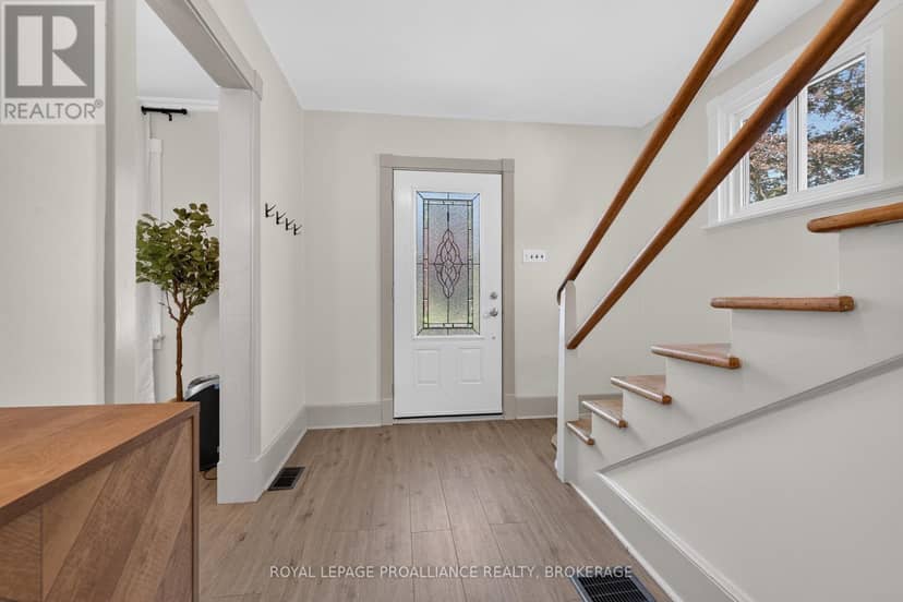 265 College Street, Kingston, photo 6