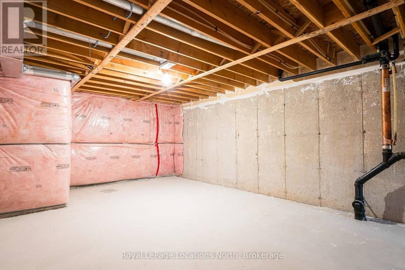 81 Kari Crescent — photo 33 of 40