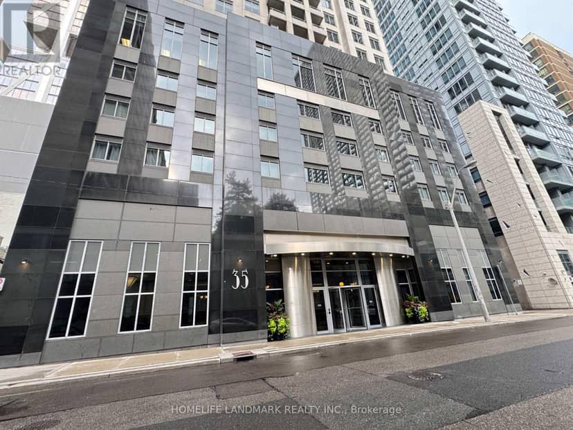 501 - 35 Balmuto Street — photo 2 of 26