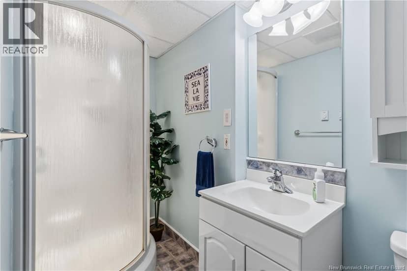 35 Firwood Crescent — photo 14 of 40