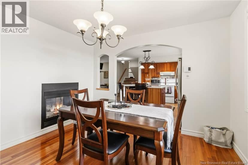 35 Firwood Crescent — photo 17 of 40