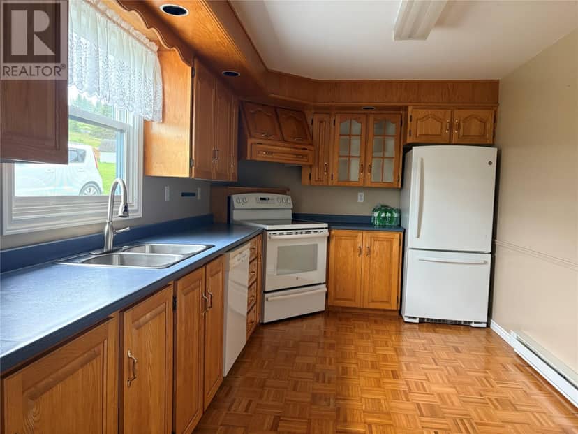 79 Harbour Drive — photo 15 of 40
