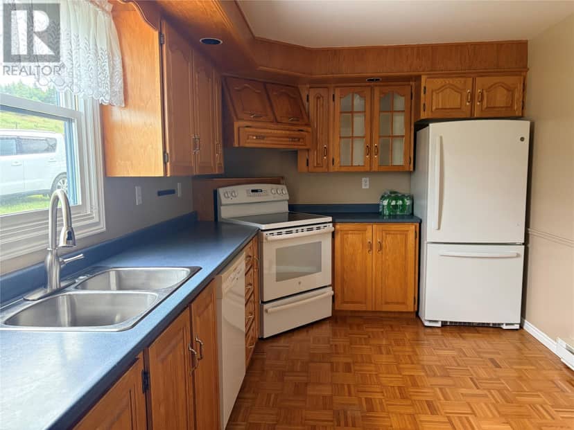 79 Harbour Drive — photo 17 of 40
