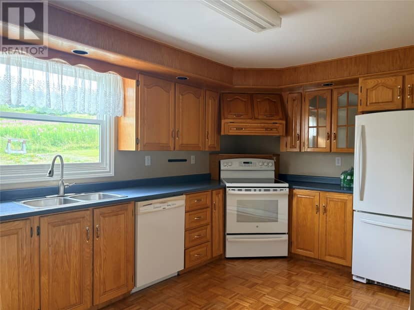 79 Harbour Drive — photo 18 of 40