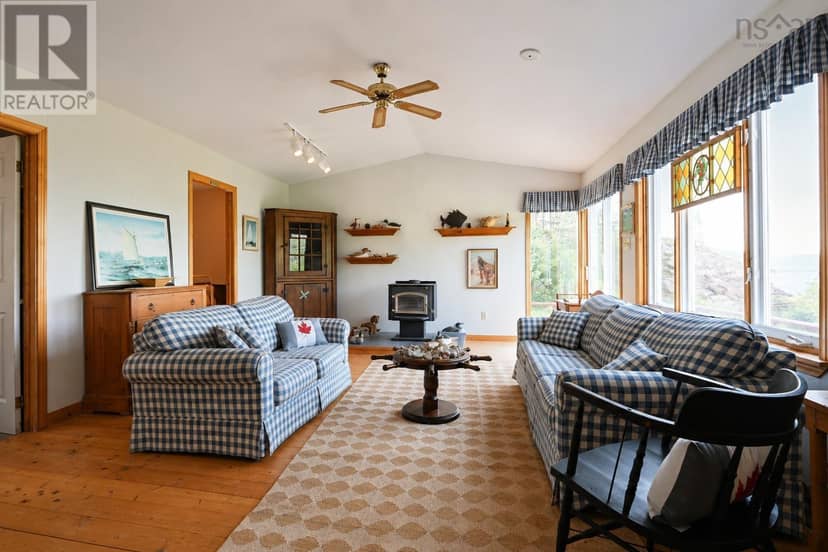 1251 White Point Rd — photo 18 of 40