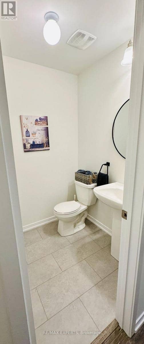1541 Wheatcroft Drive — photo 4 of 18