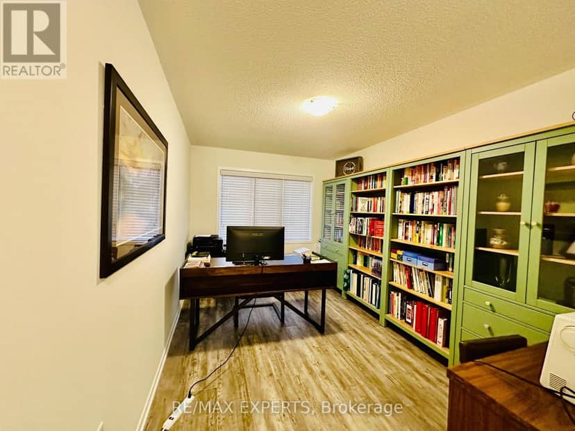 1541 Wheatcroft Drive — photo 15 of 18
