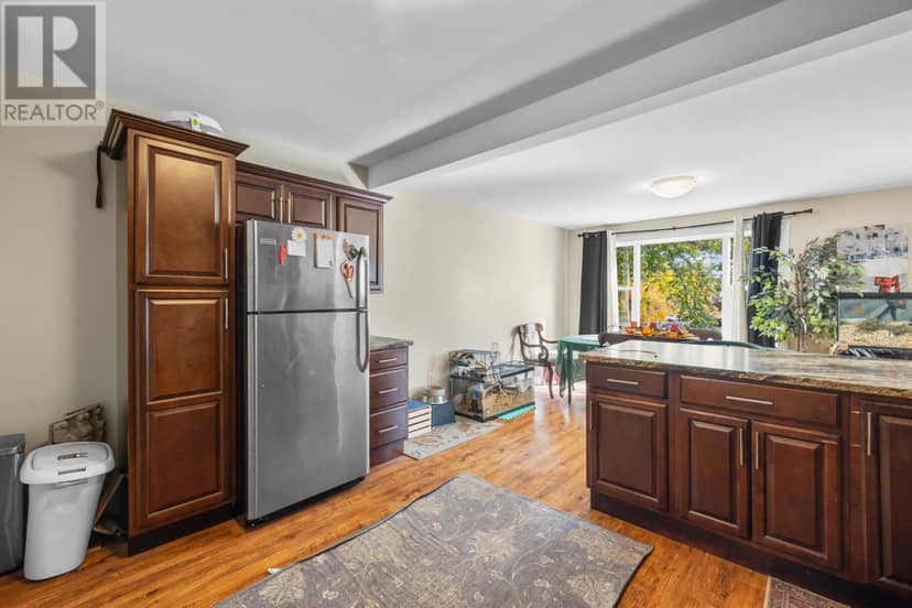 29 Ole King Square — photo 10 of 40