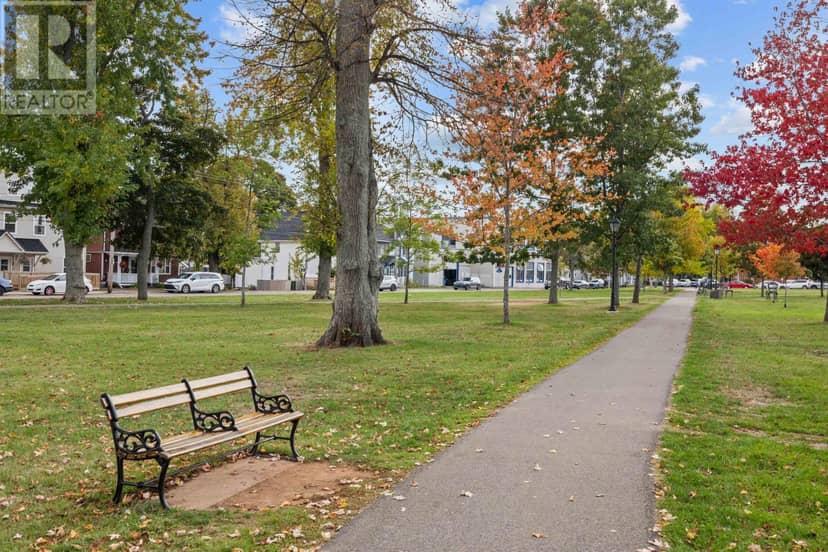 29 Ole King Square — photo 3 of 40