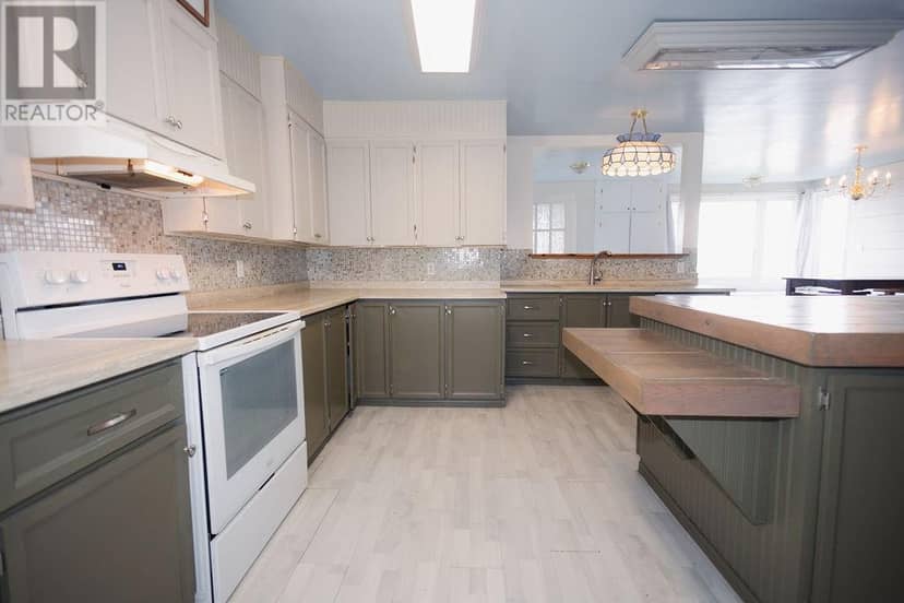 181 Main Street — photo 25 of 40