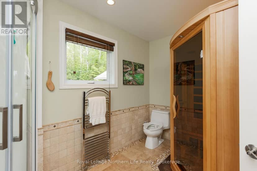 571 D Regal Road — photo 27 of 40