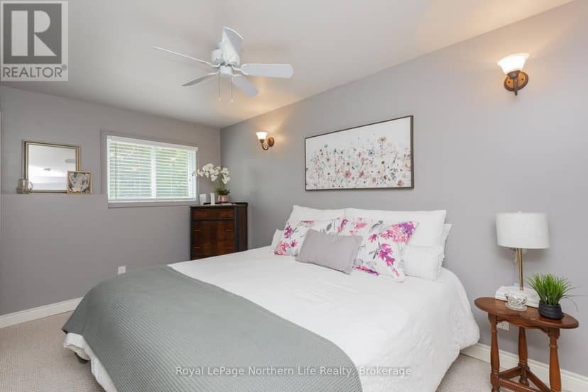 571 D Regal Road — photo 36 of 40