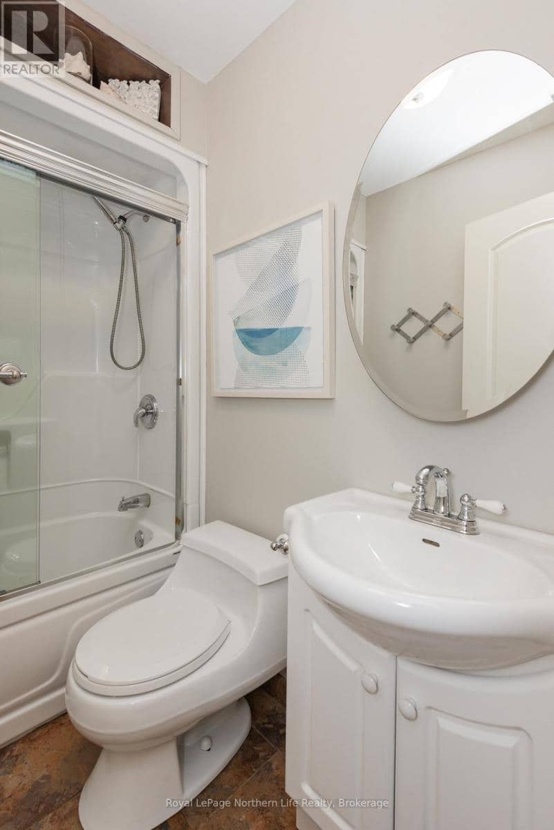 571 D Regal Road — photo 37 of 40
