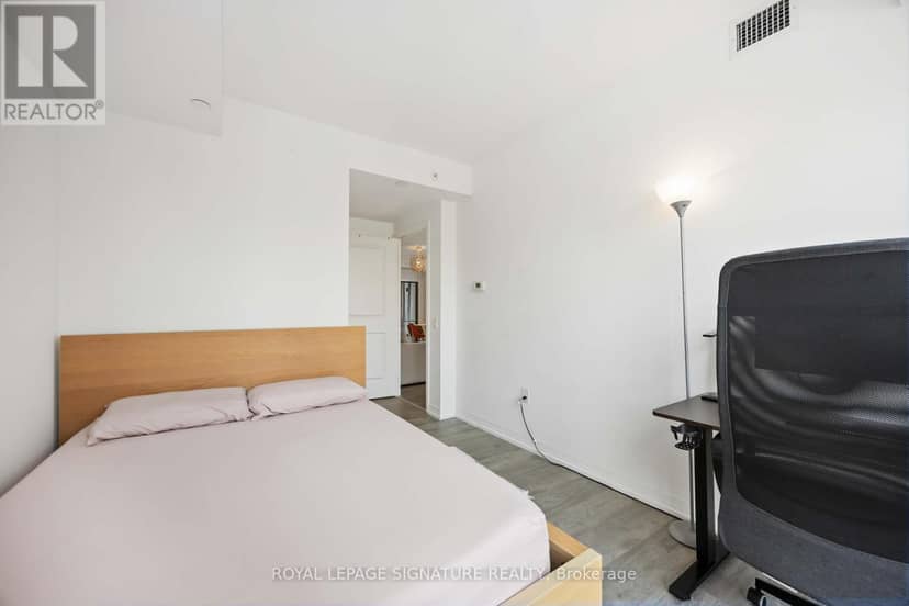 1725 - 251 Jarvis Street — photo 20 of 40