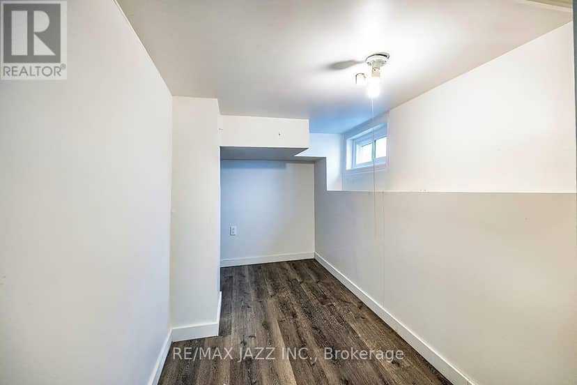 548 Front Street — photo 20 of 21