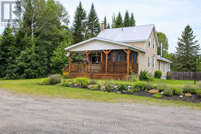 19573 Highway #118 Highway E, Highlands East