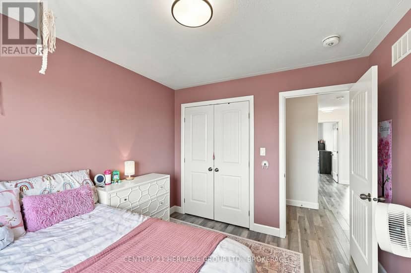 141 Superior Drive — photo 14 of 40