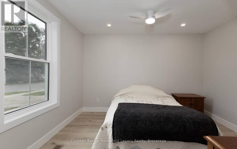 178 Thomas Street — photo 14 of 34