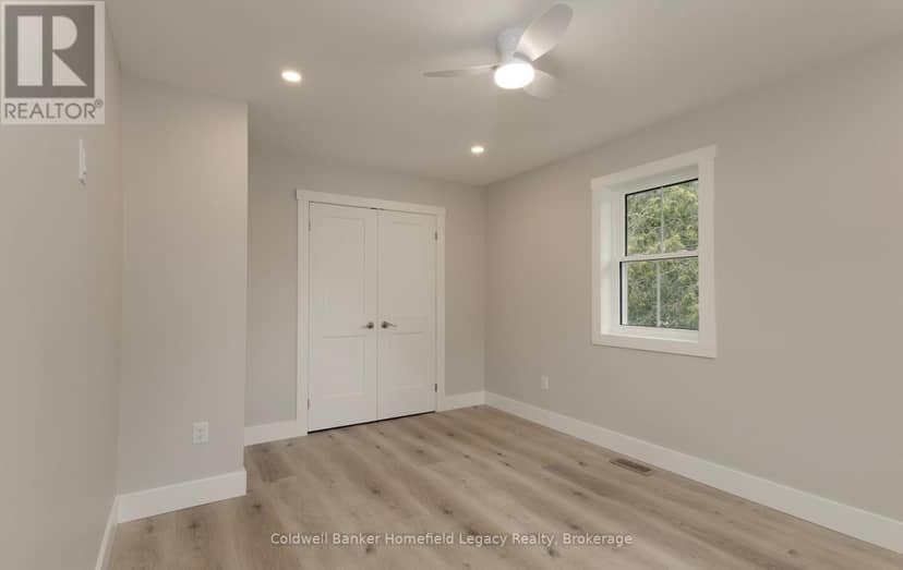 178 Thomas Street — photo 23 of 34