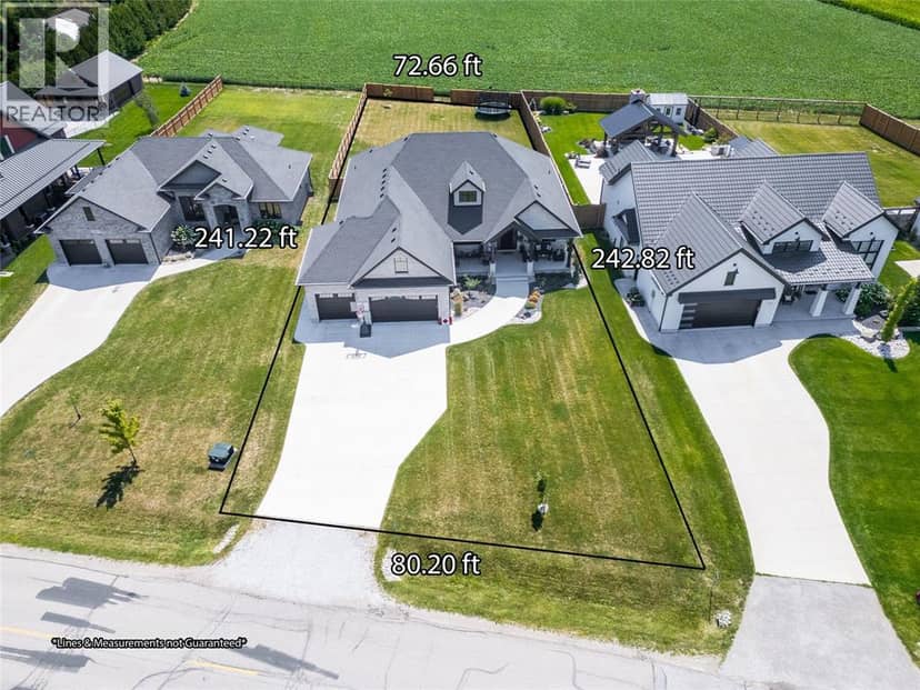 3665 Egremont Road, Plympton-Wyoming, photo 6