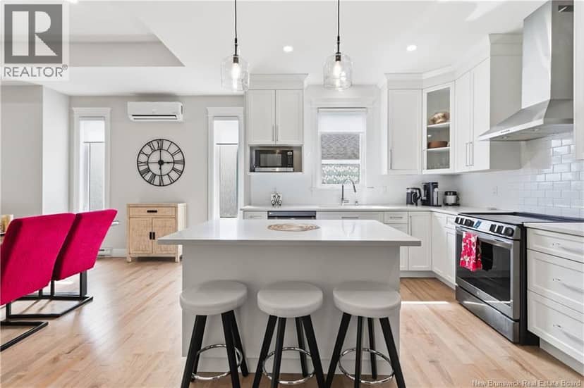 607 Royal Oaks Boulevard — photo 13 of 40