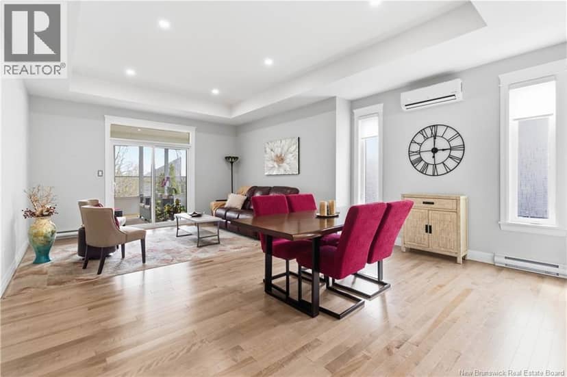 607 Royal Oaks Boulevard — photo 14 of 40