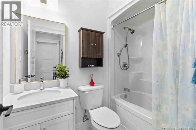 607 Royal Oaks Boulevard — photo 21 of 40