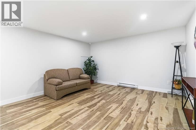 607 Royal Oaks Boulevard — photo 31 of 40