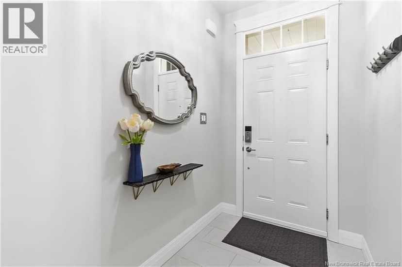 607 Royal Oaks Boulevard — photo 4 of 40